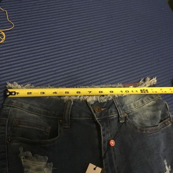 Red Fox Medium Wash Distressed Destroyed Bermuda Shorts Jeans L - Picture 7 of 11